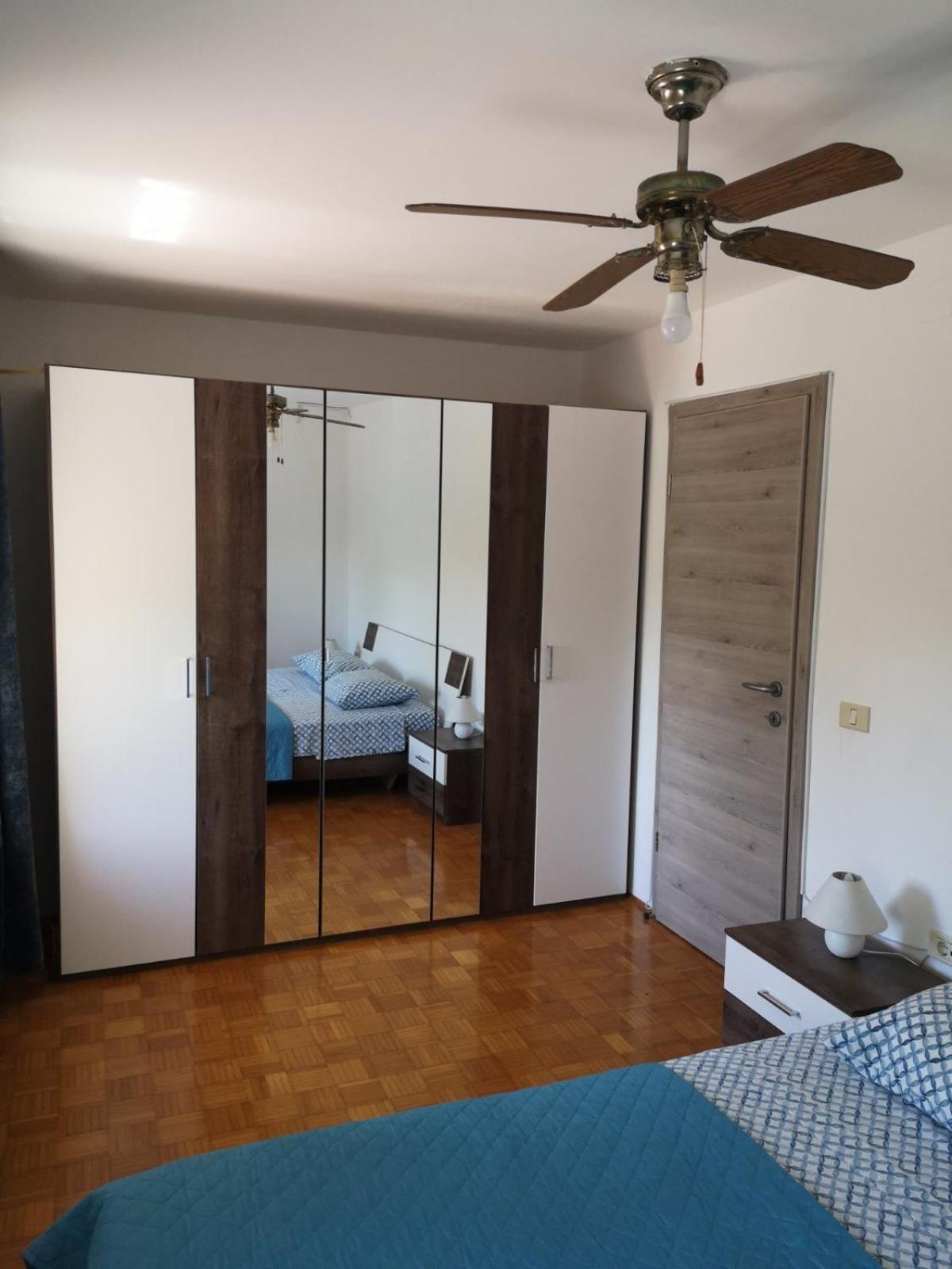 Apartma Ester Луция Экстерьер фото